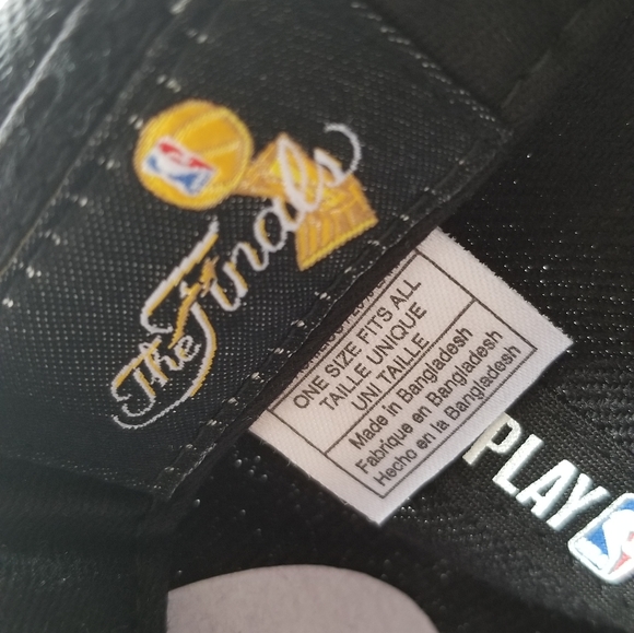 Golden State Warriors 2017 NBA Championship Cap - Picture 8 of 8